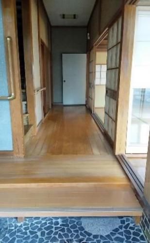 10DK Detached House for Sale in Nyuzen, Toyama - 343.4 sqm Land - Thumbnail 2
