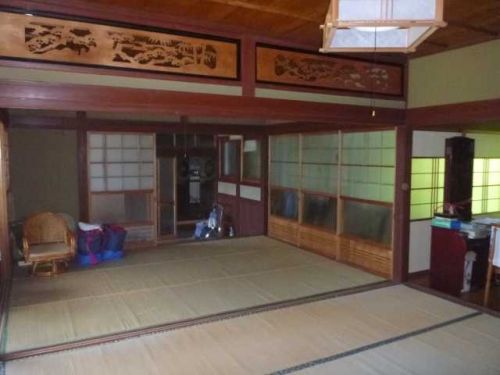 1977 9DK Wooden House on 992sqm Land in Hino Town, Shiga - Thumbnail 3