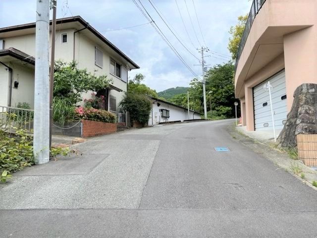 4LDK Resale House in Yugawara with Hot Spring Access - Thumbnail 3