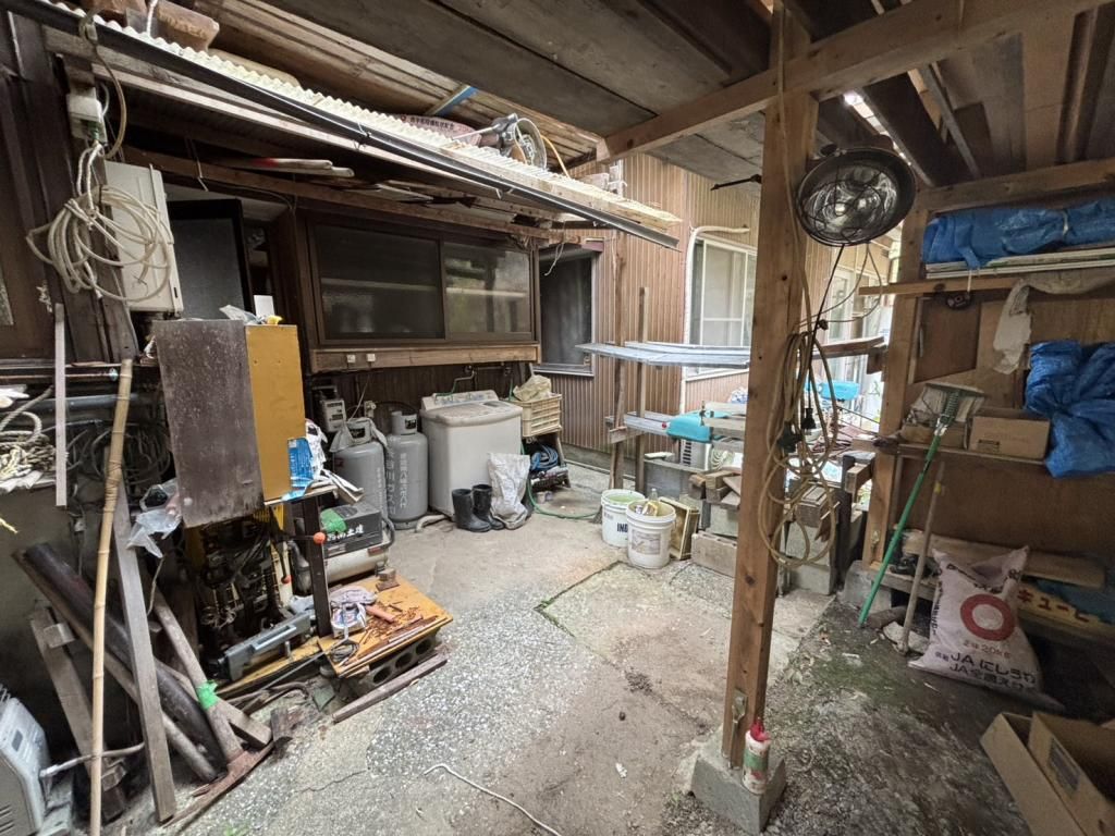 Compact 3DK House for Sale in Yawatahama, Ehime - Image 1