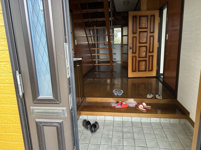 Renovated 3LDK House on Large Corner Lot in Hachinohe - Thumbnail 2