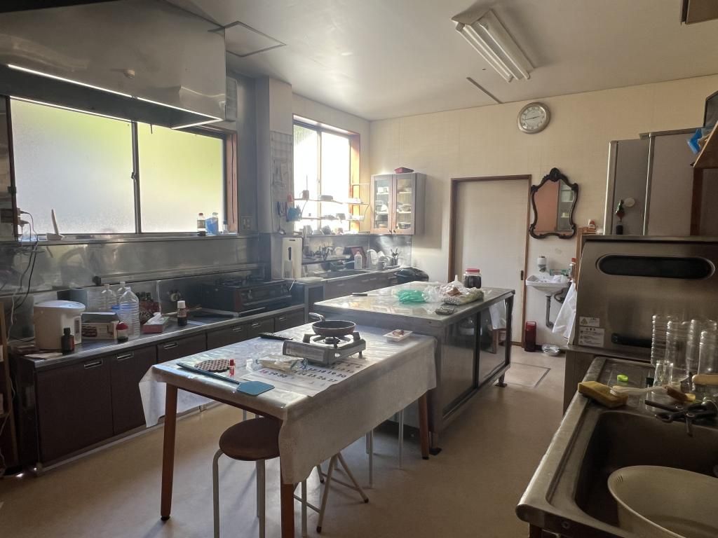 Mineral Hot Spring Mountain Retreat in Gujo City - Thumbnail 4