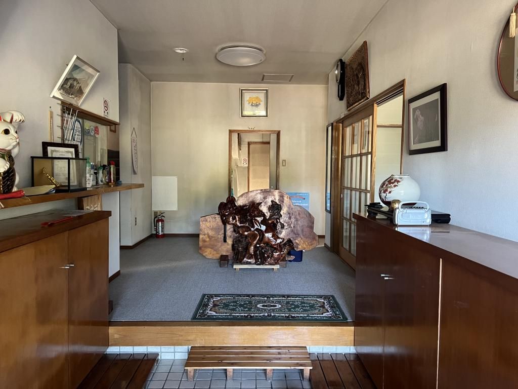 Mineral Hot Spring Mountain Retreat in Gujo City - Thumbnail 3