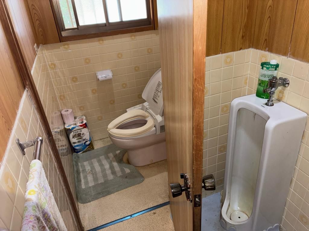 4LDK House for Sale in Izumi, Kagoshima - Large Corner Lot - Thumbnail 3
