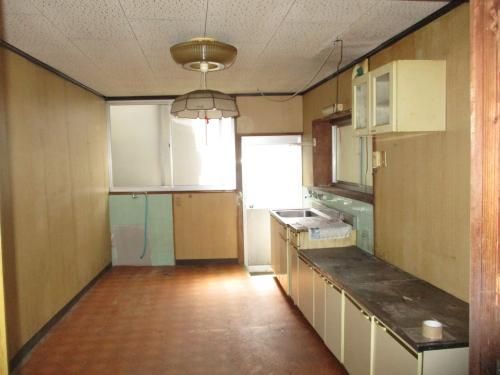 Traditional 3DK House for Rent in Kasaoka, 5 Min Walk to Station - Thumbnail 2