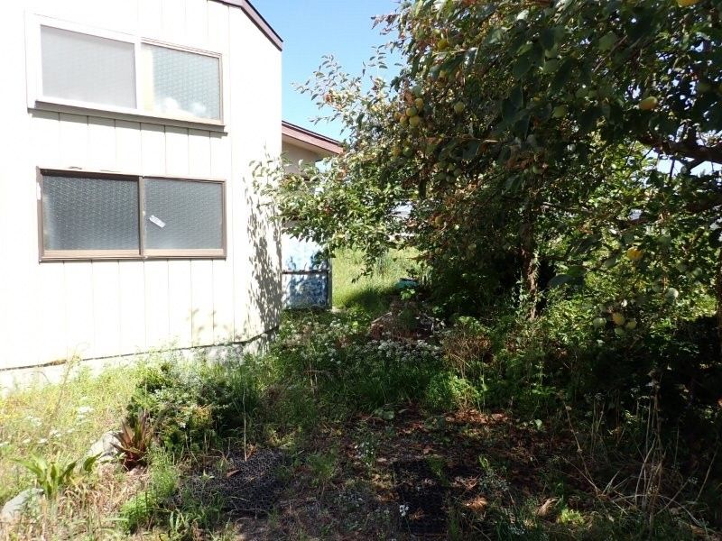 1981 4K Wooden House on 161m² Corner Lot in Goshogawara - Thumbnail 2