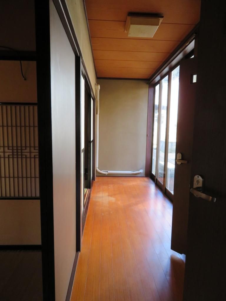 Traditional 2-Story Wooden House for Rent in Oyabe, Toyama - Thumbnail 3