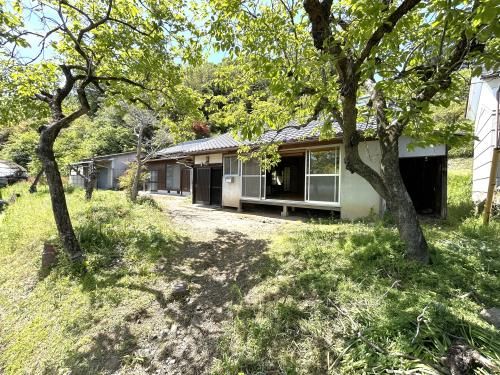 Spacious 7DK House with Farmland in Akaiwa, Okayama - Thumbnail 2