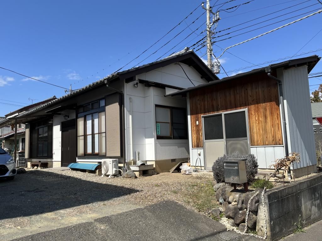 2DK House for Sale in Quiet Tomioka Residential Area - Thumbnail 2