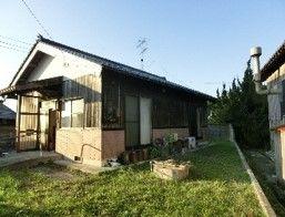 3DK Wooden House for Renovation in Quiet Sado Island Neighborhood — Image 1, Sado, Niigata