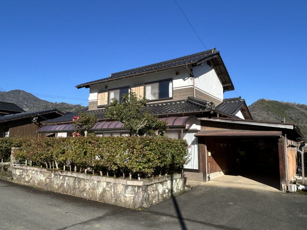 Traditional Home with Farmland & Takeda Castle Views in Asago - Thumbnail 2