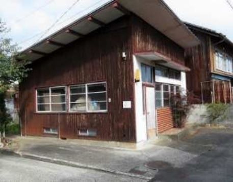 1964 Wooden House with Office for Sale in Usuki, Oita - Thumbnail 2