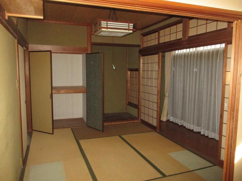 3LDK Detached House for Renovation in Kasaoka, Okayama - Thumbnail 4