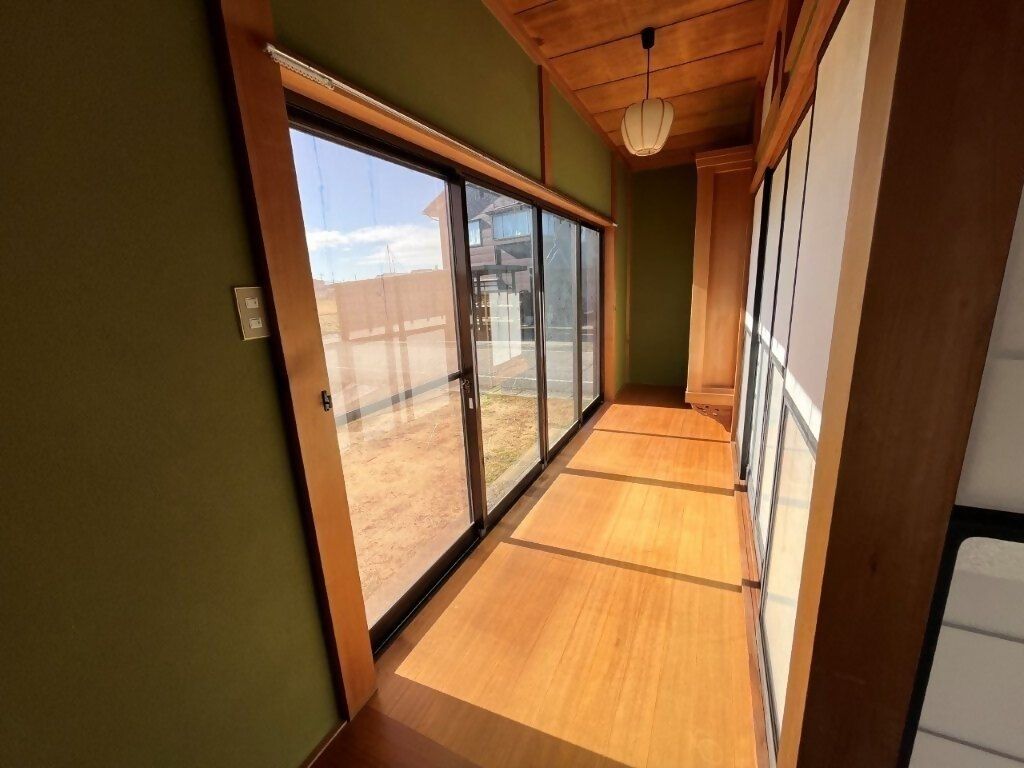 Traditional House for Sale in Oyabe, Toyama with Large Land - Thumbnail 2