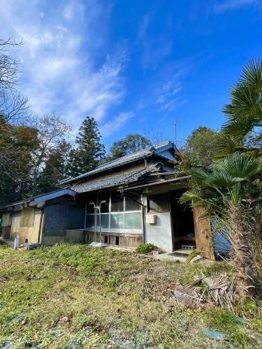 Spacious 874 sqm Land with Mountain Forest in Nishiwaki, Hyogo - Thumbnail 2