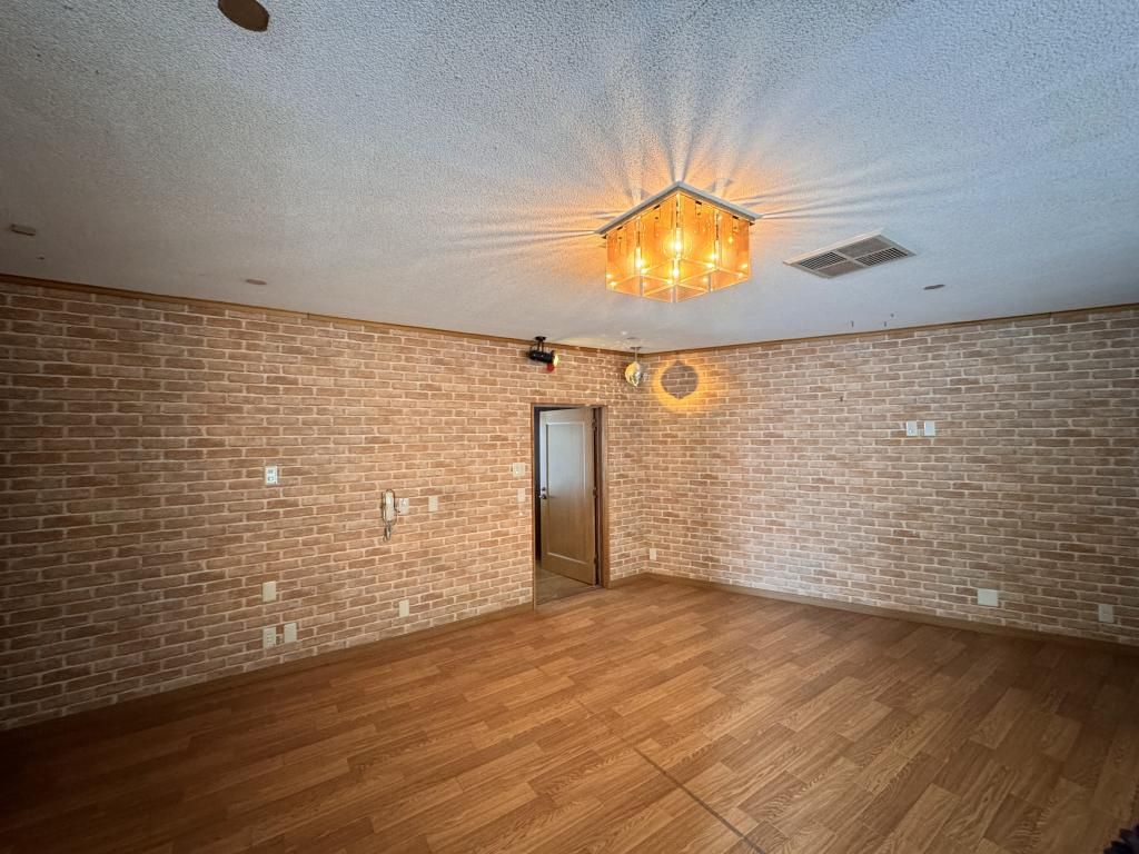 Spacious 7K Wooden House for Sale in Hida City, Gifu - Thumbnail 2