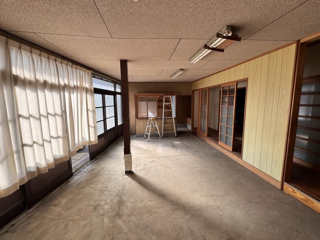 Spacious 7K Wooden House for Sale in Hida City, Gifu - Thumbnail 3