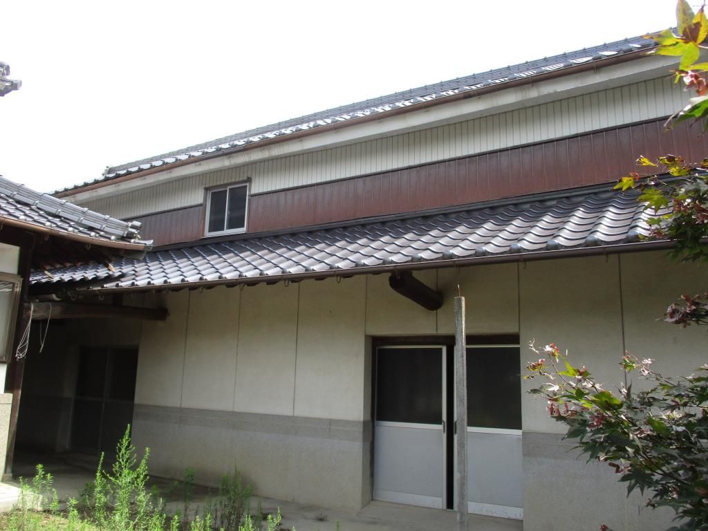 1927 Vacant House in Kasaoka, Okayama - 9DK Layout on 779sqm Land - Thumbnail 2