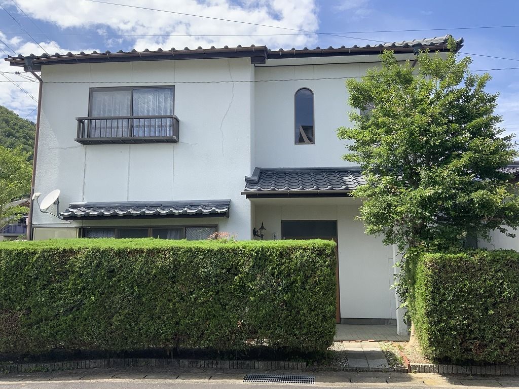 5DK Detached House for Sale in Kuga-machi, Iwakuni - Thumbnail 2