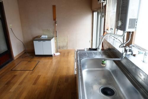 9DK Detached House for Sale in Quiet Himi City, Toyama - Thumbnail 2