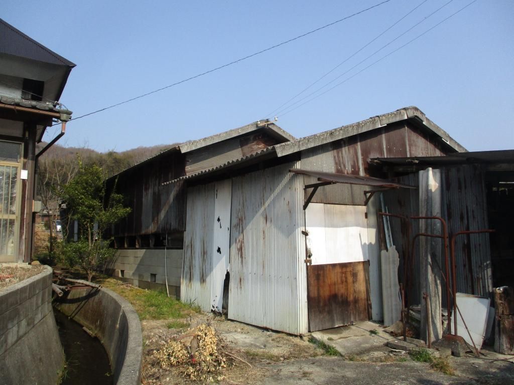 8DK Akiya House for Sale in Kasaoka, Okayama - 347.59 sqm Land - Thumbnail 2
