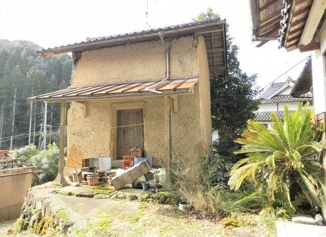 5DK House in Kurayoshi, Tottori - Spacious Mountain Home for Sale - Thumbnail 2