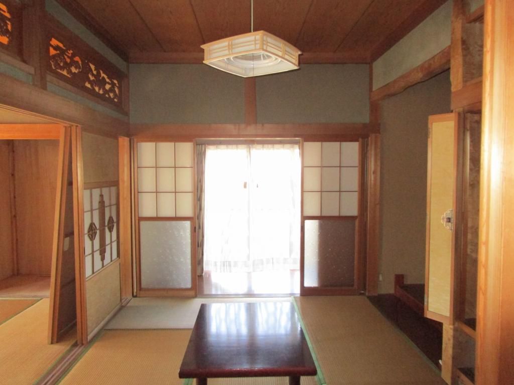 Spacious 5SDK Akiya House for Sale Near Higashi-Sanjo Station - Thumbnail 3