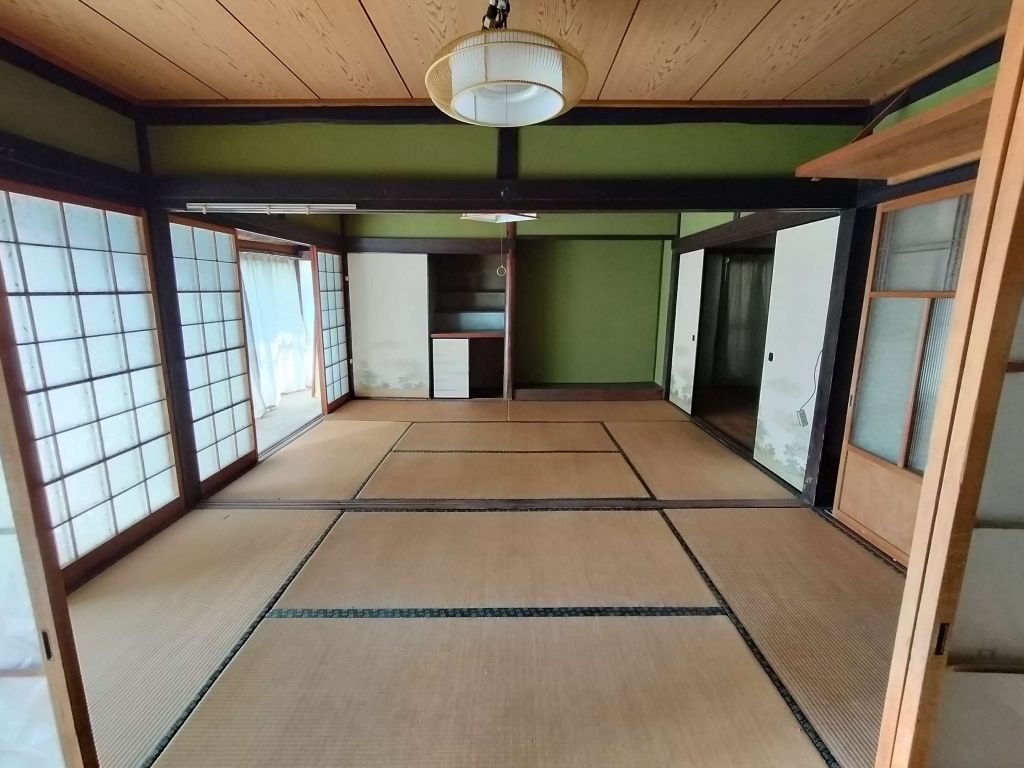 Island 8DK House with Large Garden in Mihara, Hiroshima - Thumbnail 2