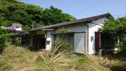 5DK House for Sale on Large Corner Lot in Takanabe, Miyazaki - Main Image