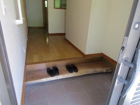 Solar-Powered 5DK House with Land in Kitsuki, Oita - Thumbnail 3