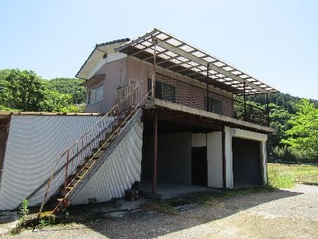 Solar-Powered 5DK House with Land in Kitsuki, Oita - Thumbnail 2