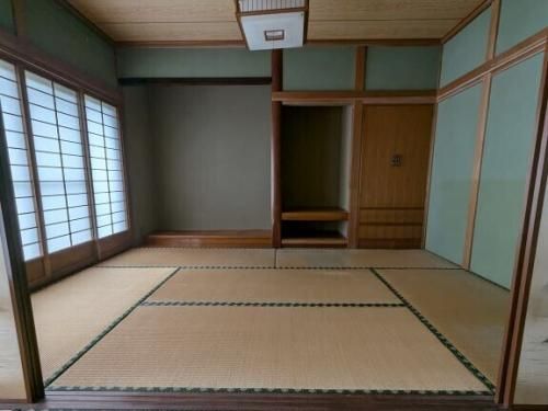 Move-in Ready 6DK House on Large Corner Lot in Saiki, Oita - Thumbnail 4