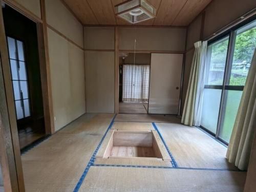 Move-in Ready 6DK House on Large Corner Lot in Saiki, Oita - Thumbnail 3
