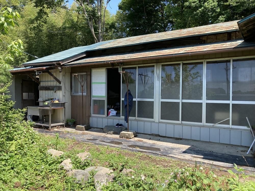 1963 4SK Single-Story House on Large Corner Lot in Kiryu - Thumbnail 2