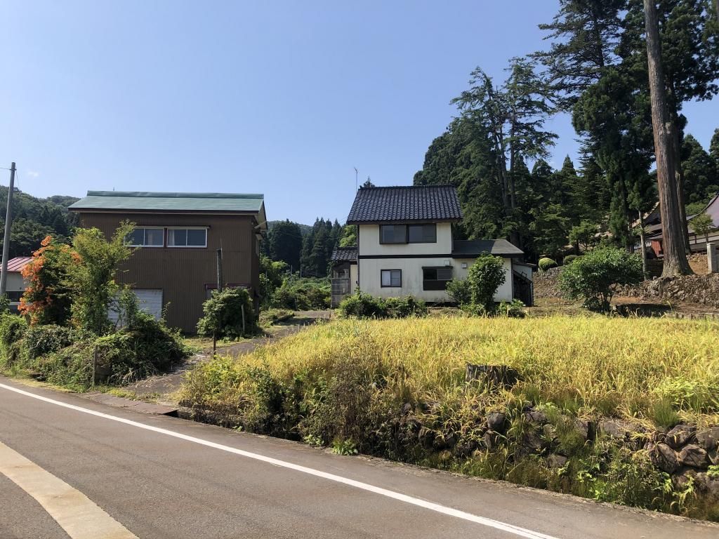Spacious 8DK House on Large Plot in Kashiwazaki, Niigata - Thumbnail 4