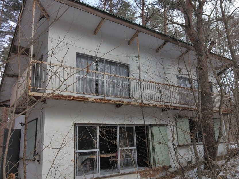 1973 3LDK House on 614 sqm Corner Lot in Tsumagoi Village - Thumbnail 2