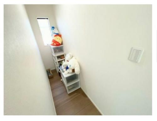 Modern 4SLDK Detached House for Sale in Oita City, Oita - Thumbnail 4