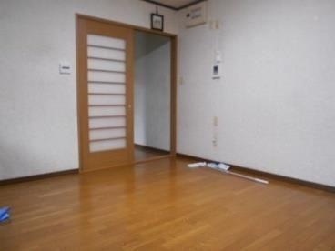 Spacious 4DK Family Home for Sale in Takarazuka, Osaka — Image 4, Takaishi, Osaka
