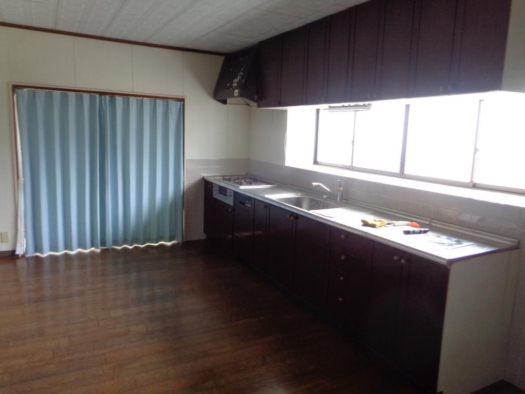 6DK House in Yatsushiro with 474sqm Land - Thumbnail 3