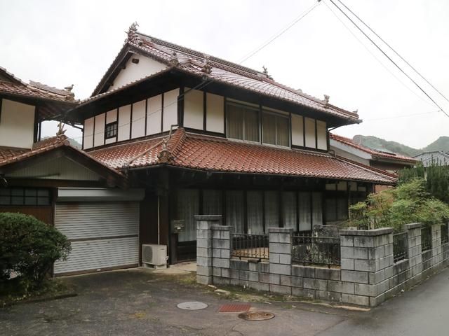 Spacious 6DK House with Vast Farm and Forest Land in Takehara - Thumbnail 2