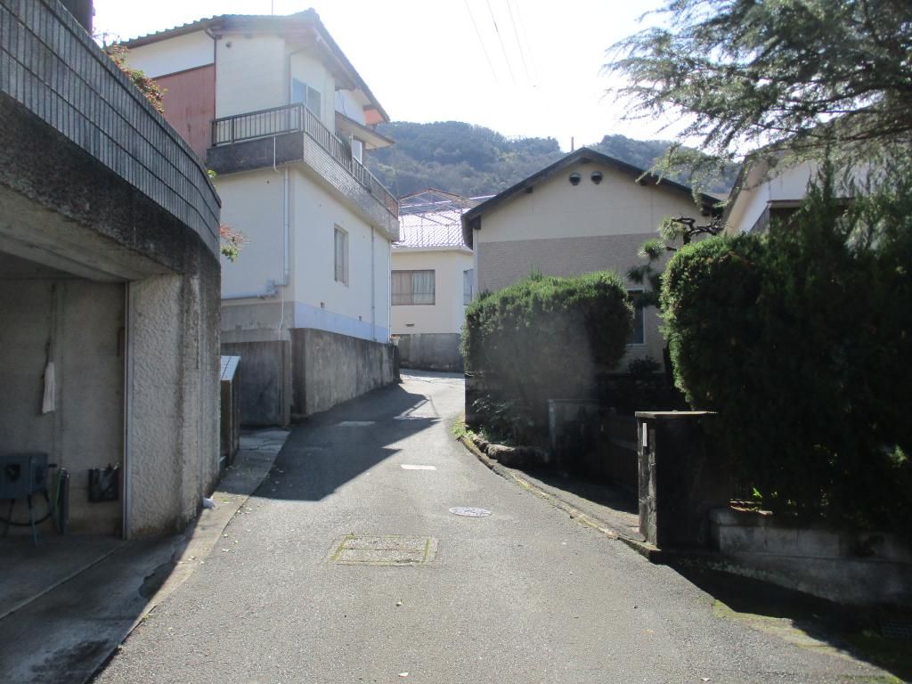 6K House with Large Garden in Yawatahama, Ehime - Thumbnail 3