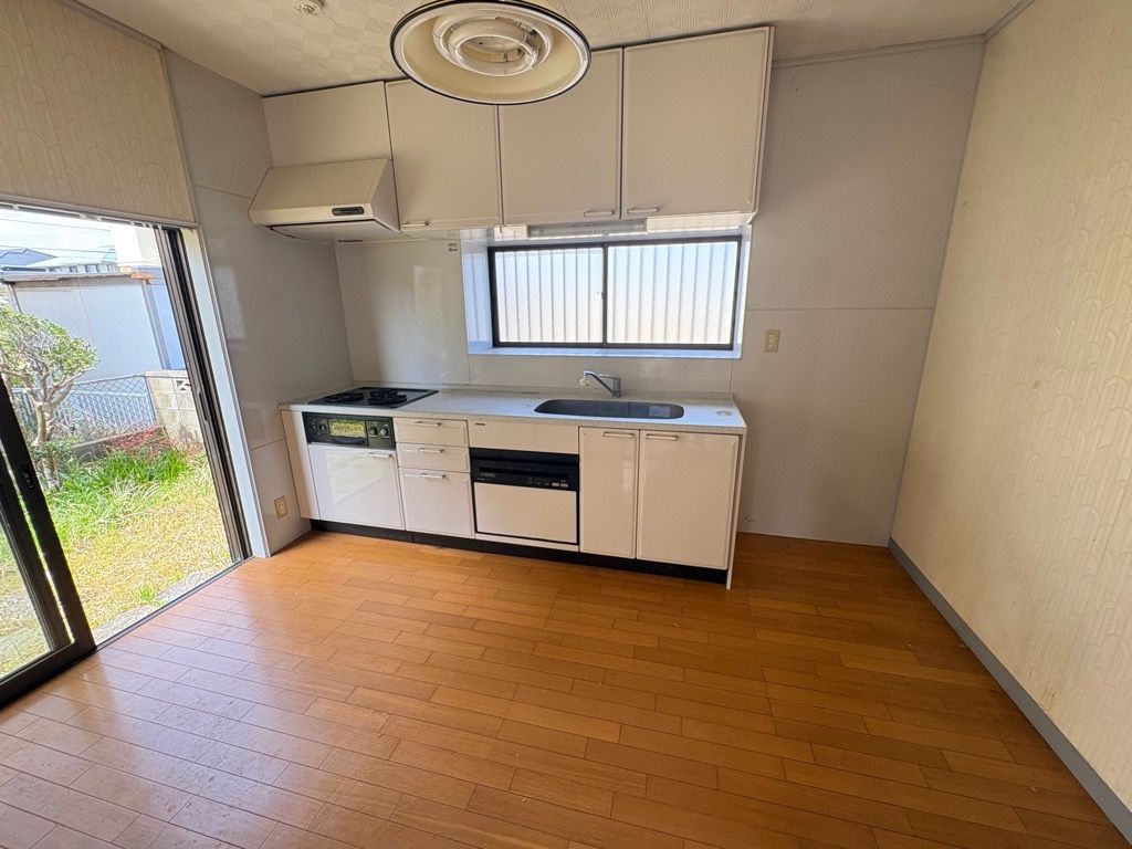 5DK Resale House in Kamisu City, Ibaraki Near Station - Thumbnail 2