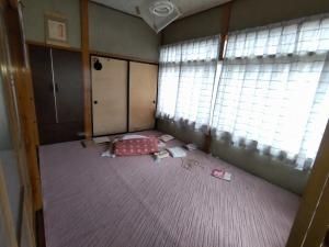 1945 Wooden House on Sado Island with 1222 sqm Land for 3M Yen - Thumbnail 3