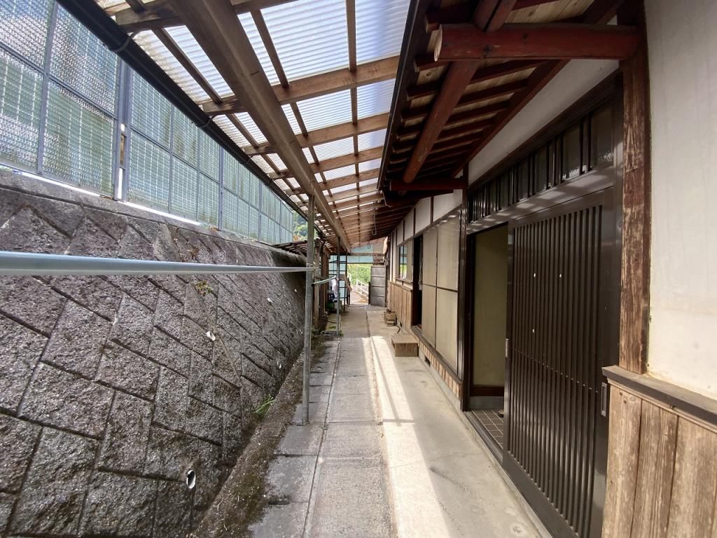 Traditional 4DK House with Mountain Water in Iwakuni, Yamaguchi - Thumbnail 3