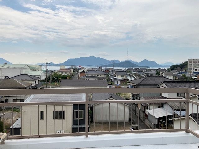 8DK Family Home for Sale in Takehara, Hiroshima - 190.36 sqm - Thumbnail 4