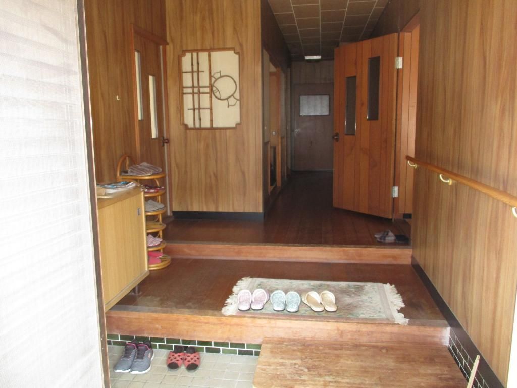 7DK House on Large Lot in Kasaoka, Okayama - Akiya Bank - Thumbnail 2