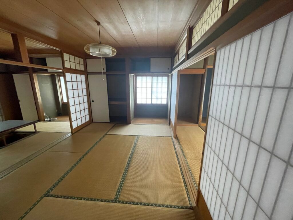 1972 Steel/Wood House for Sale in Asago City, Hyogo - Thumbnail 3