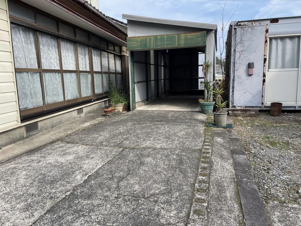 7DK Detached House for Sale in Isahaya, Nagasaki - Akiya Bank No. 54 - Thumbnail 2
