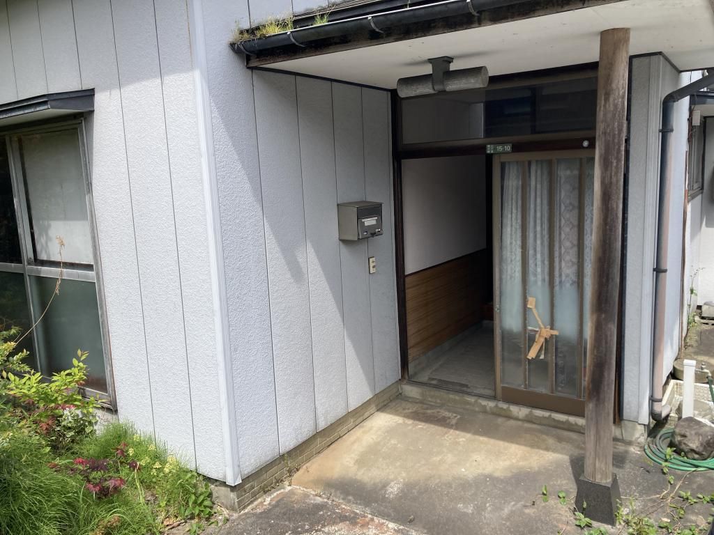Compact Akiya in Sanjo's Quiet Suburbs - Thumbnail 4