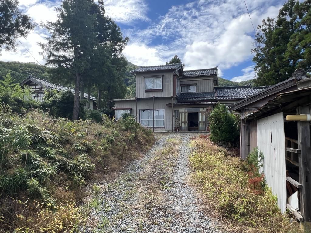 Large 8K Rental House in Yahiko Village, Niigata - 186 sqm - Thumbnail 2